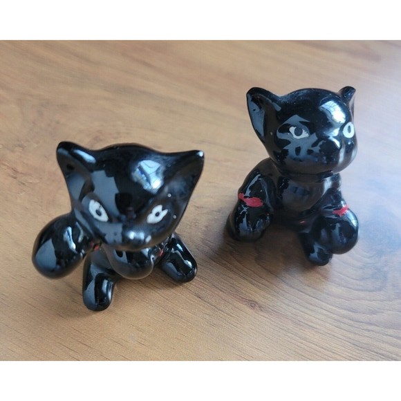 Vintage Salt or Pepper Shaker Boxing Cat Kitten Decoration Japan Black Clay - Picture 3 of 10